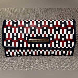 Red, White, and Blue Tommy Hilfiger Wallet in amazing conditions!